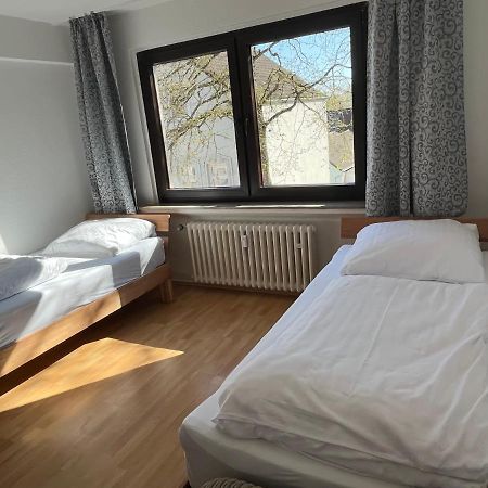 Zimmer Fuer Monteure, Handwerker Oder Reisende Essen Exteriér fotografie